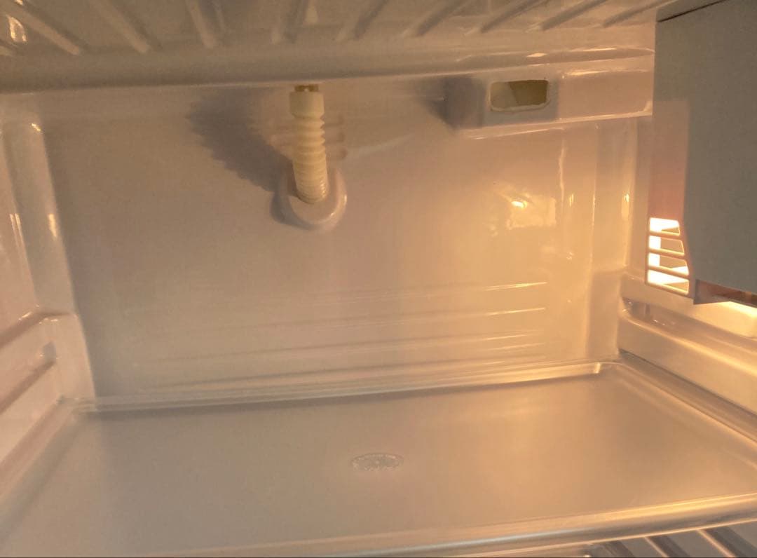 SANYO 冷蔵庫 オシャレなits シリーズ　シルバー　お探しの方に