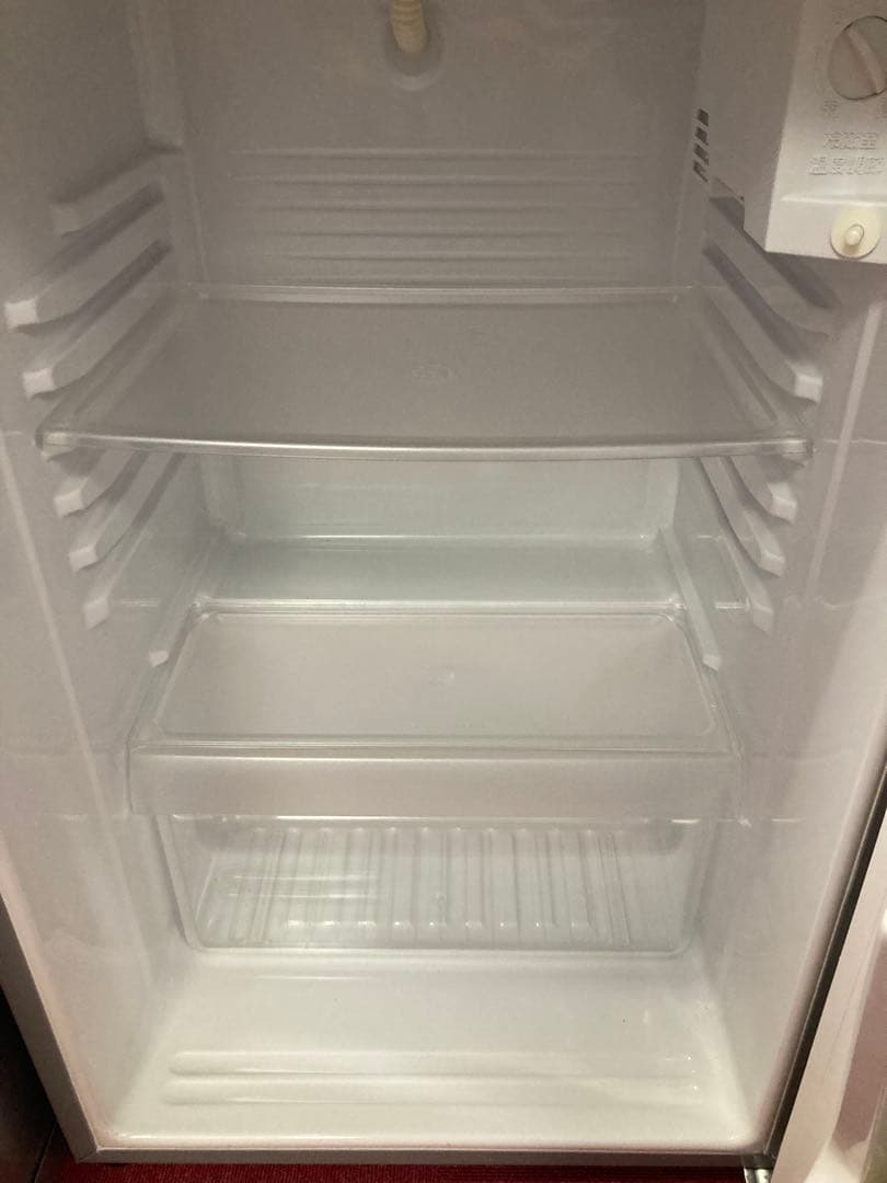 SANYO 冷蔵庫 オシャレなits シリーズ　シルバー　お探しの方に