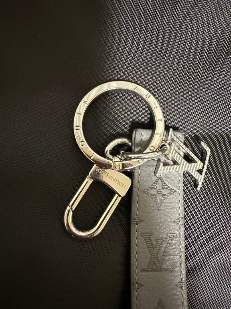 ルイヴィトンキーリングチャーム グレーシ ルバー LVモノグラム