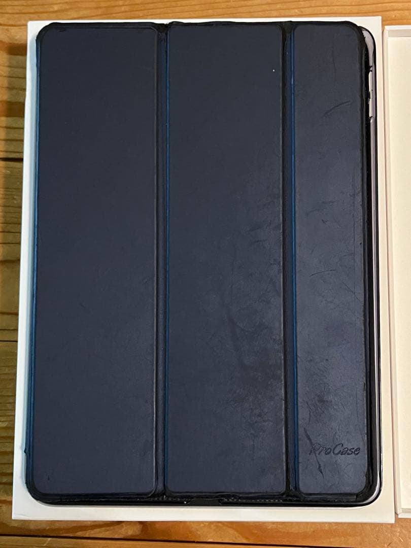 iPad (第5世代) 32G・ゴールド・Cellularモデル