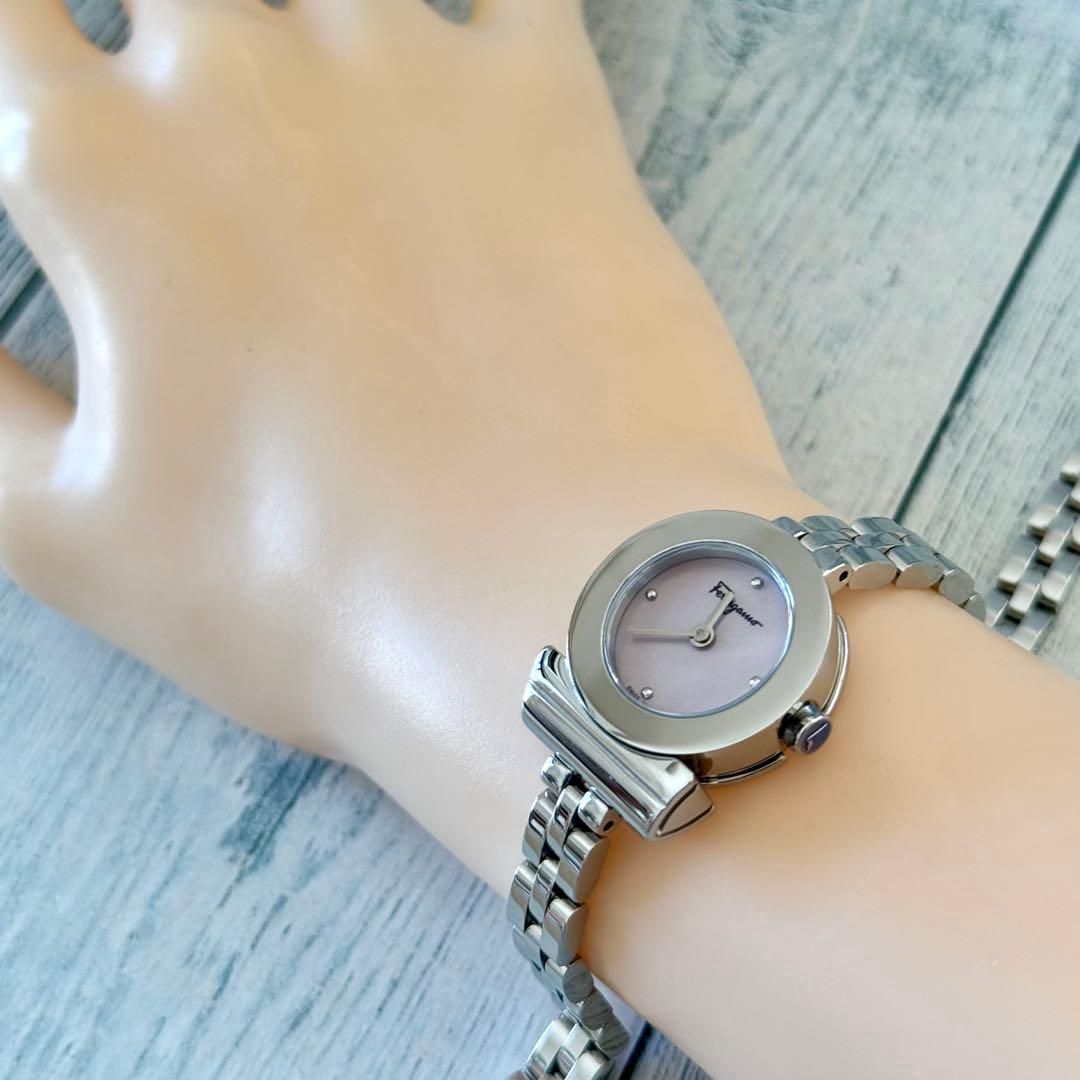 【希少】Ferragamo フェラガモ 腕時計 ガンチーニ FBF ピンク調