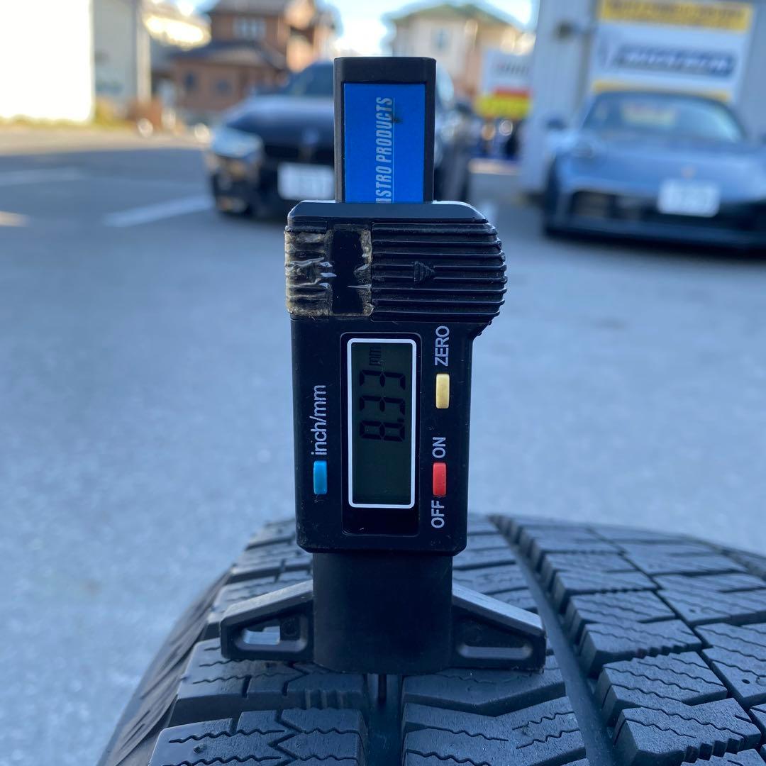 中古バリ溝‼️ブリヂストンスタッドレスセット215/60R17カローラクロス