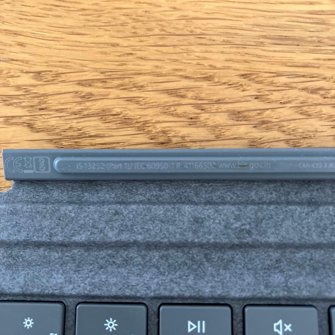 英文配列　Microsoft Surface Proタイプカバー　英文キーボード