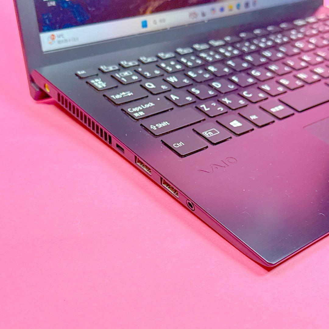 ⭐️第10世代i5⭐️windows11 ノートパソコン 爆速SSD 薄型カメラ