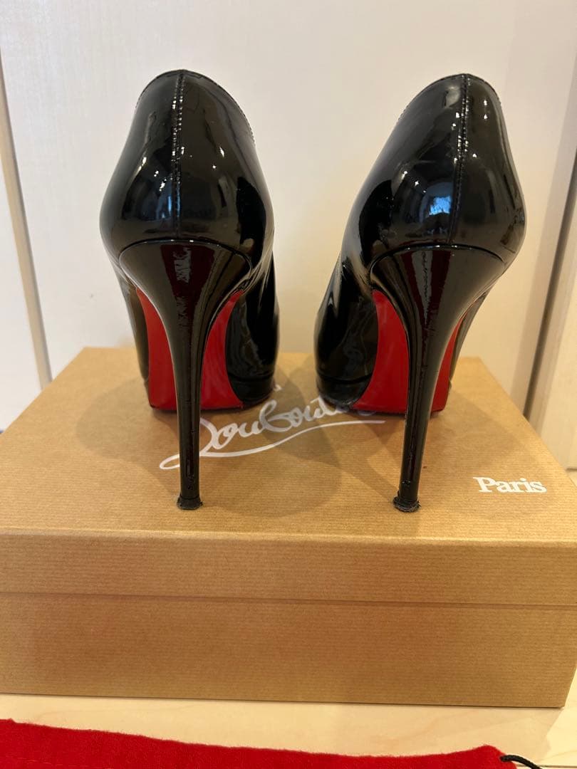 Christian Louboutin 黒 ハイヒール　38