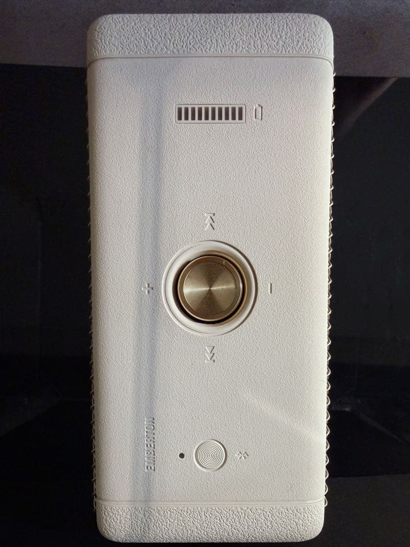 Marshall ワイヤレスポータブル防水スピーカー Emberton クリーム