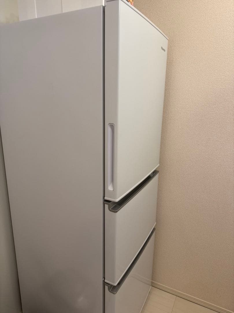 Hisense 大容量 3ドア冷蔵冷凍庫　ホワイト