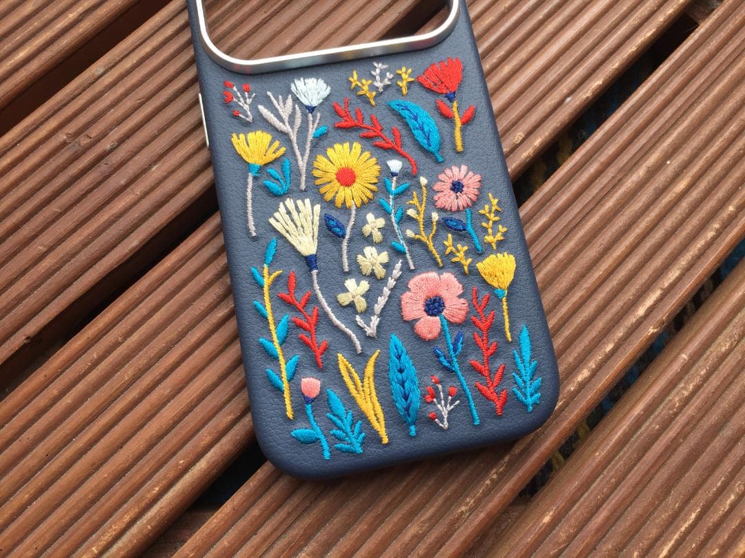 可愛い刺繍【OtterBox iPhone17 Pro Max】オッターボックス