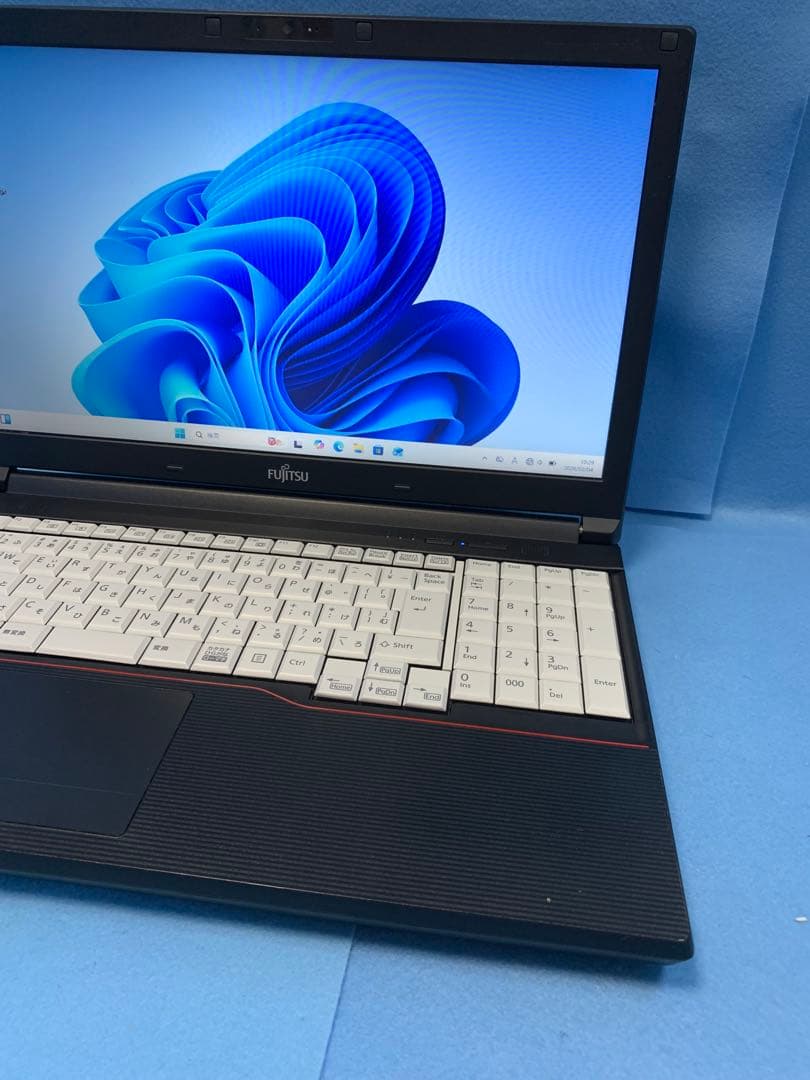 富士通/4th i5/Win11Pro/Office2021/新SSD/8GB㉕