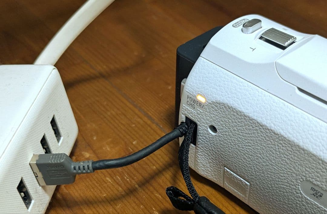 SONY HDR-CX680 ホワイト + 純正バッテリー + SDカード