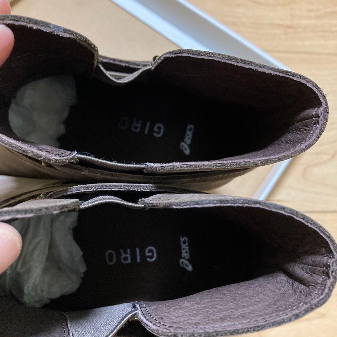 アシックス　グレー スエード ショートブーツ 24cm EE