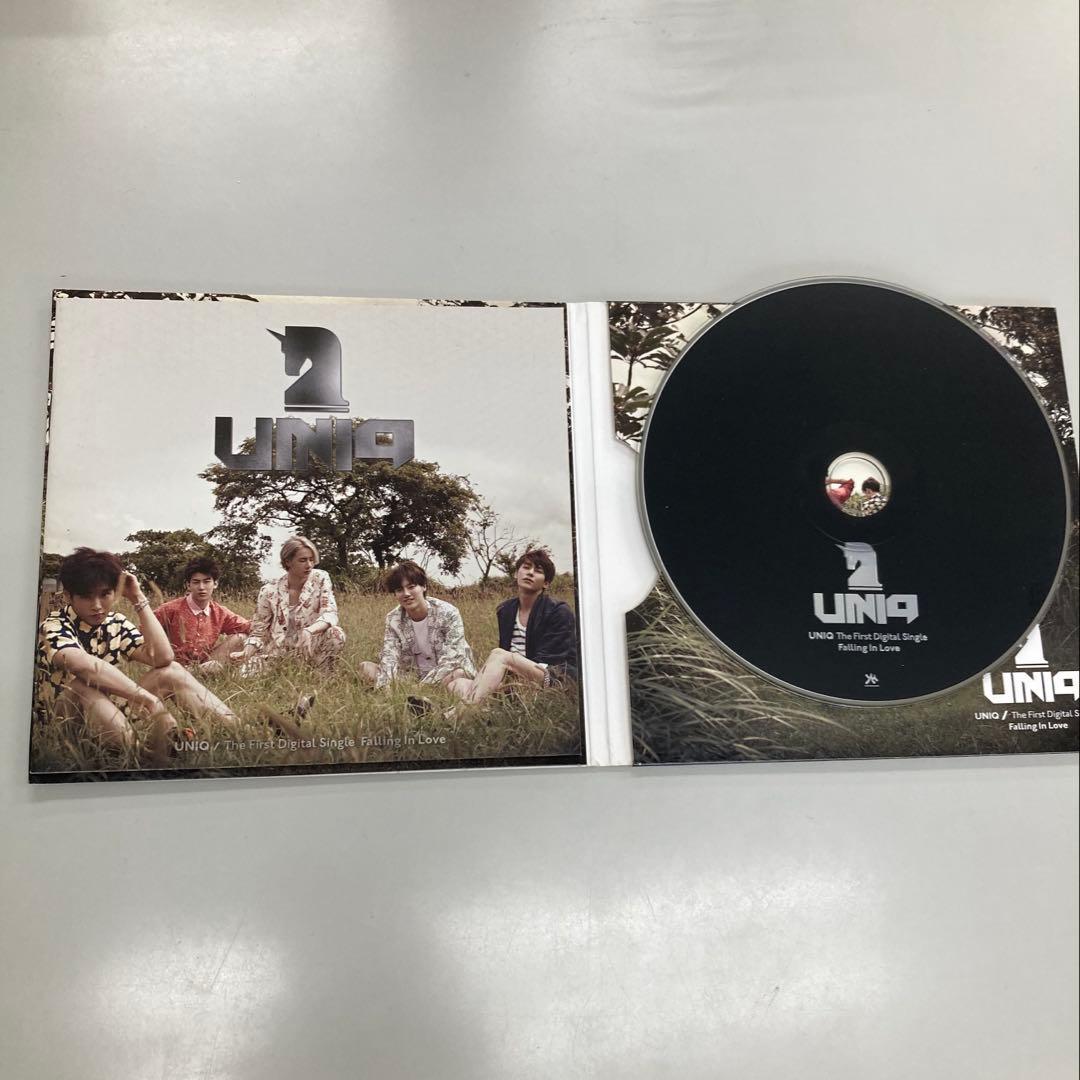 K-POP・アジア UNIQ / Falling In Love