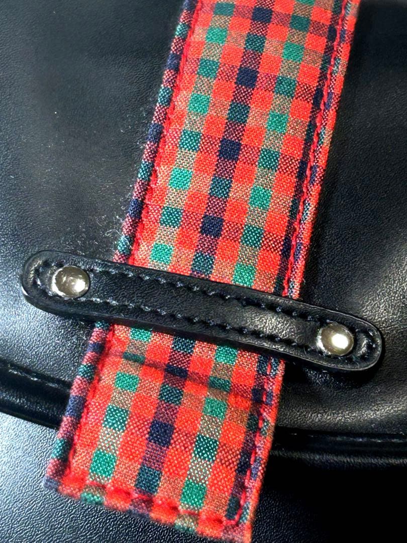 【新品✨】familiar肩掛けバッグ❤️ 完売•レア品 ファミリアチェック