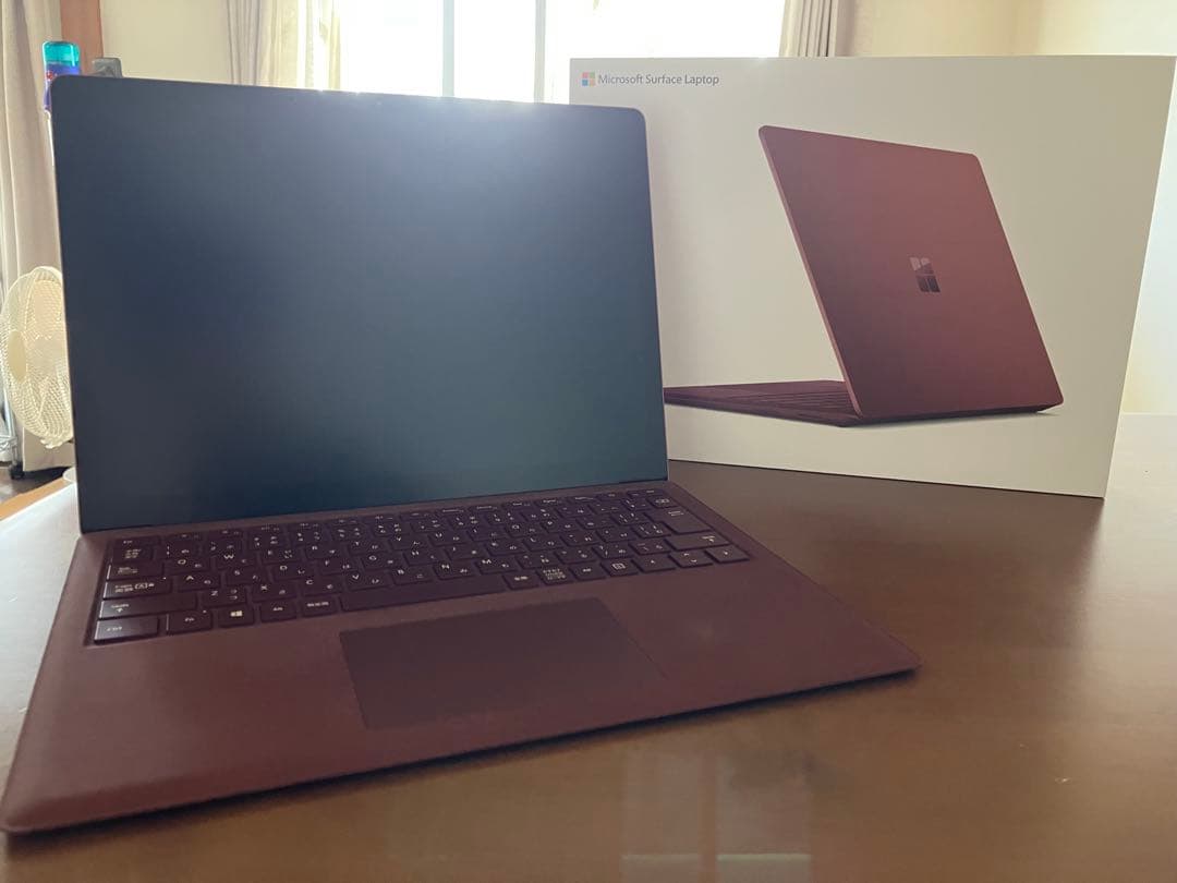Windowsノート本体 Microsoft Surface Laptop (256GB,8GB RAM)