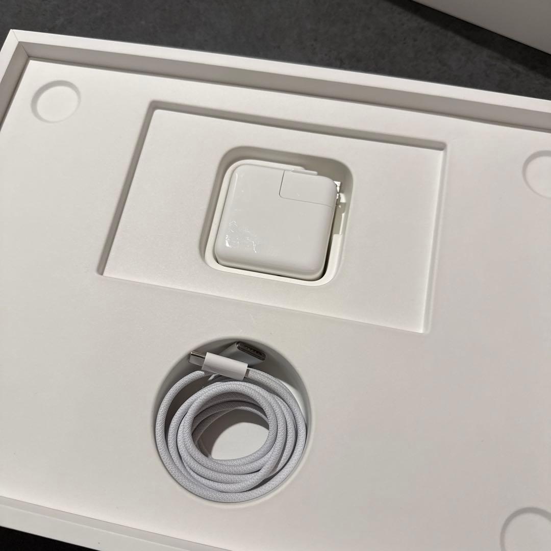 MacBook air M4 13インチ シルバー 【16GB/256GB】