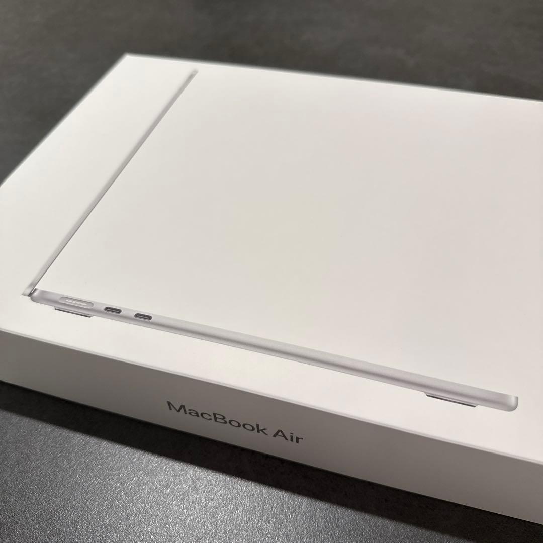 MacBook air M4 13インチ シルバー 【16GB/256GB】