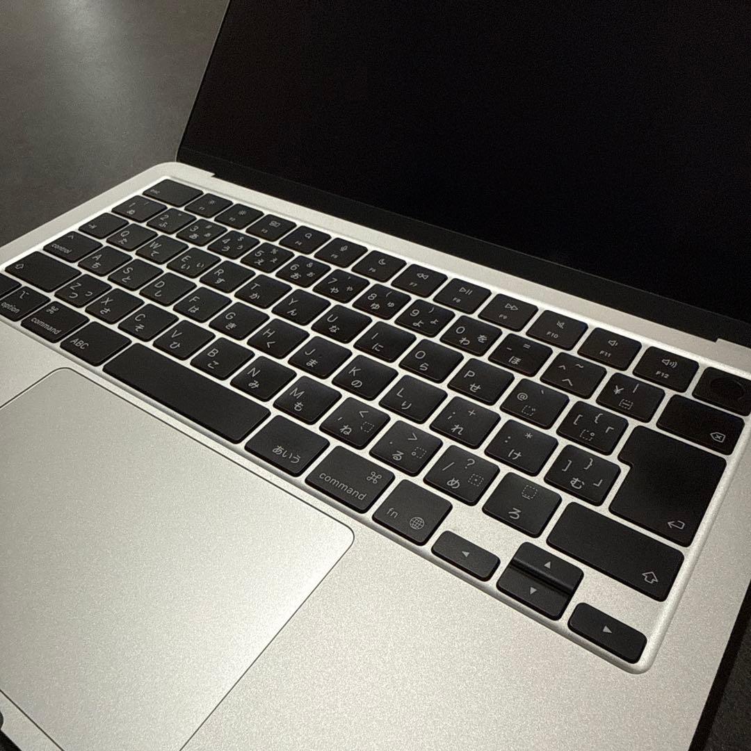 MacBook air M4 13インチ シルバー 【16GB/256GB】