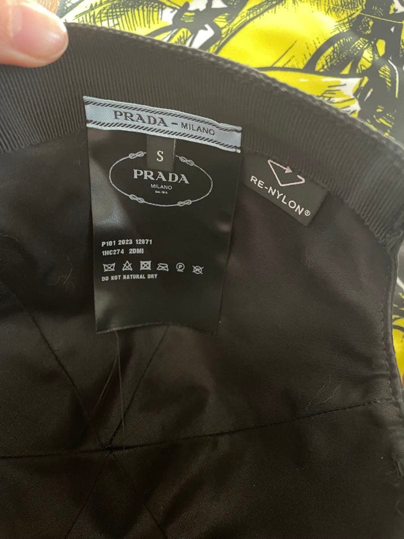 正規品PRADA ベースボールキャップ Sサイズ