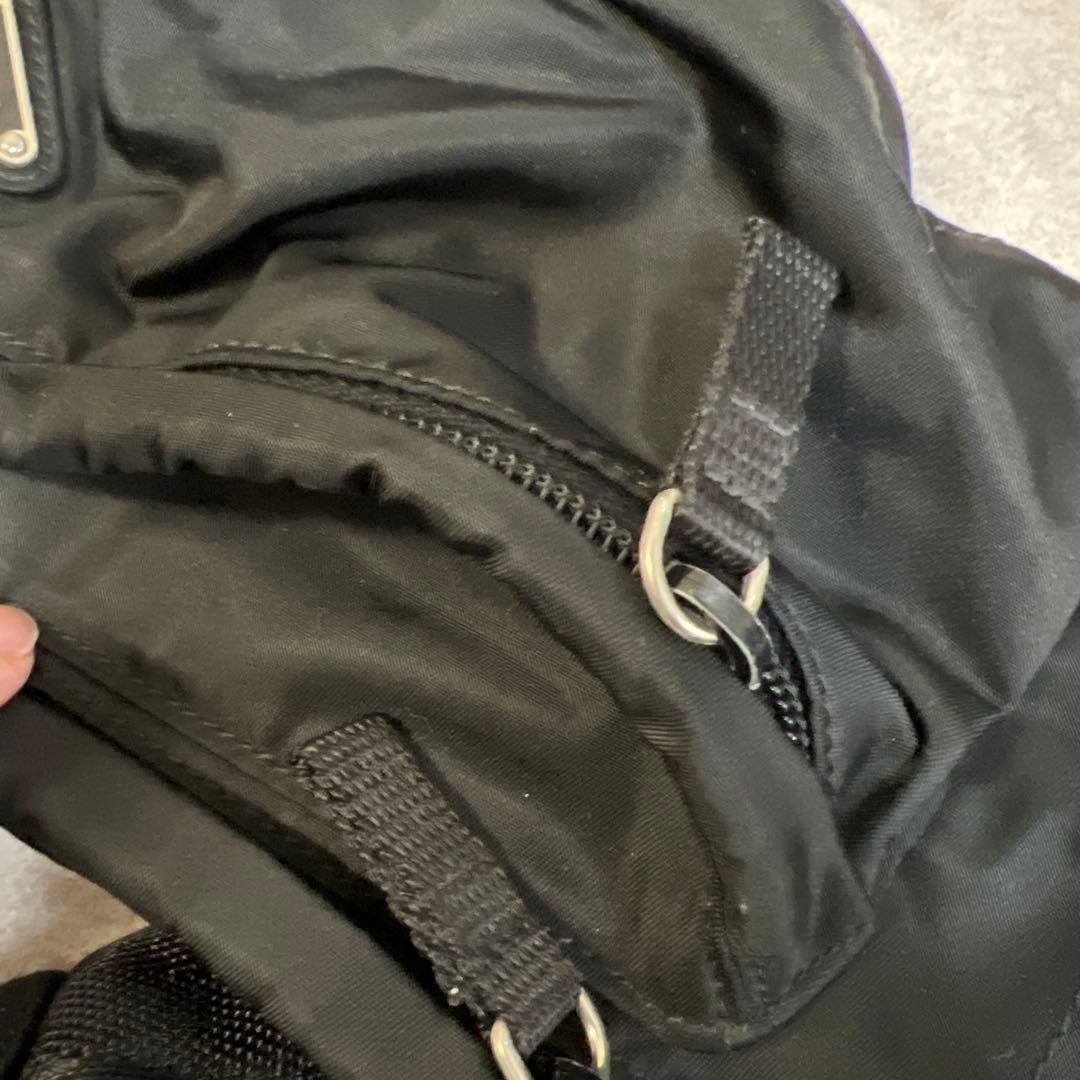 PRADA ブラック ボディバッグ 黒 ナイロン ウエストポーチ