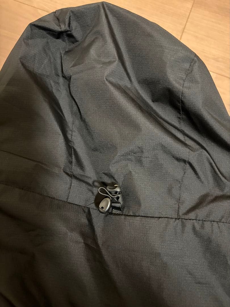 アークテリクス　アトムフーディ　AR Mサイズ　試着のみ　黒