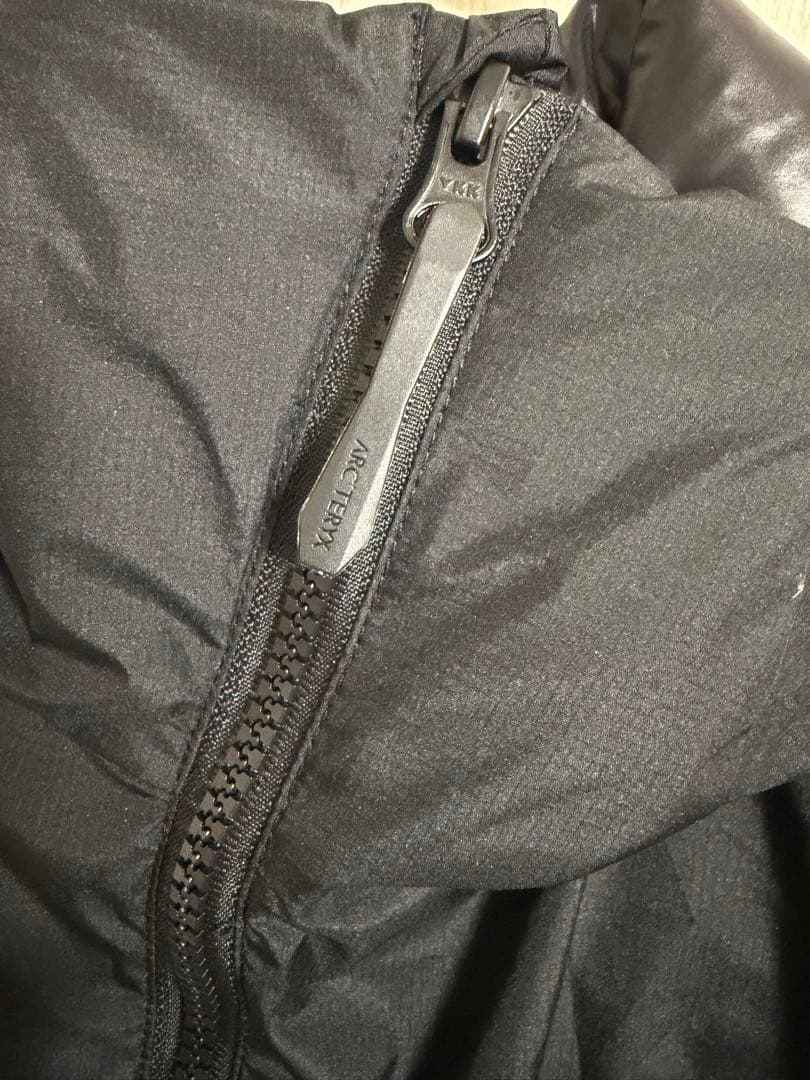 アークテリクス　アトムフーディ　AR Mサイズ　試着のみ　黒