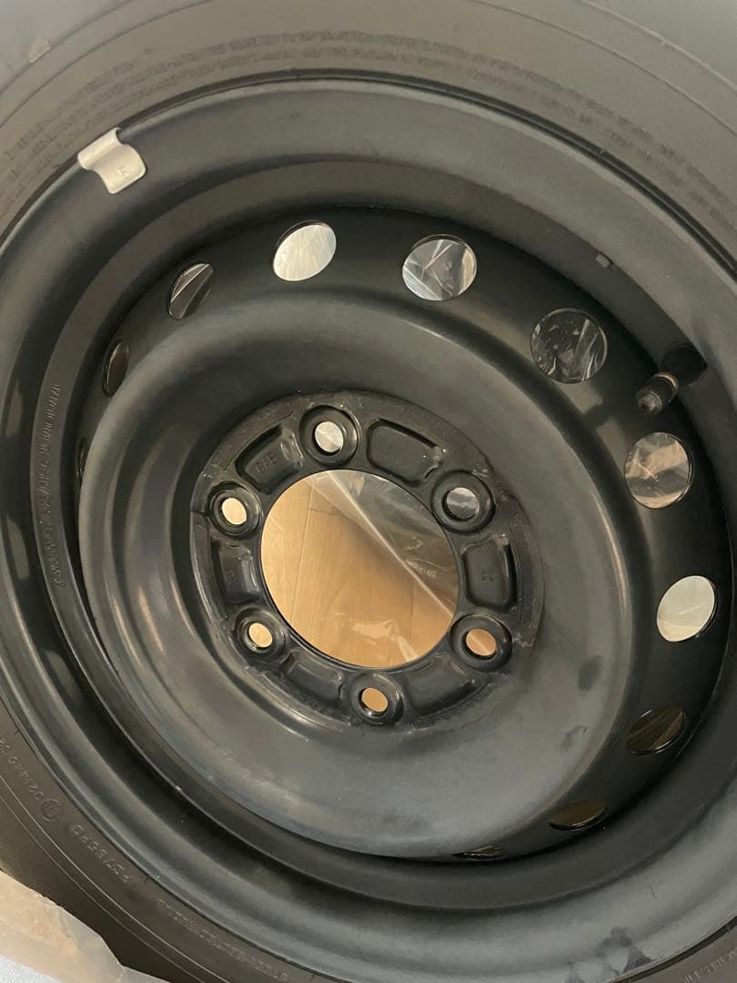 最終お値下げ！！ 送料込　ハイエース　タイヤ　ホイール付き 納車外し