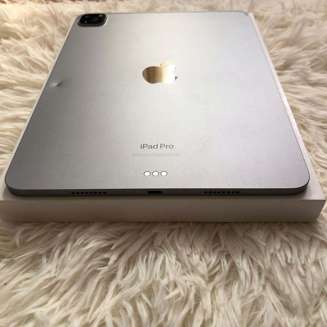 【完動品】iPad Pro 11 第4世代 256GB 【すぐ発送】