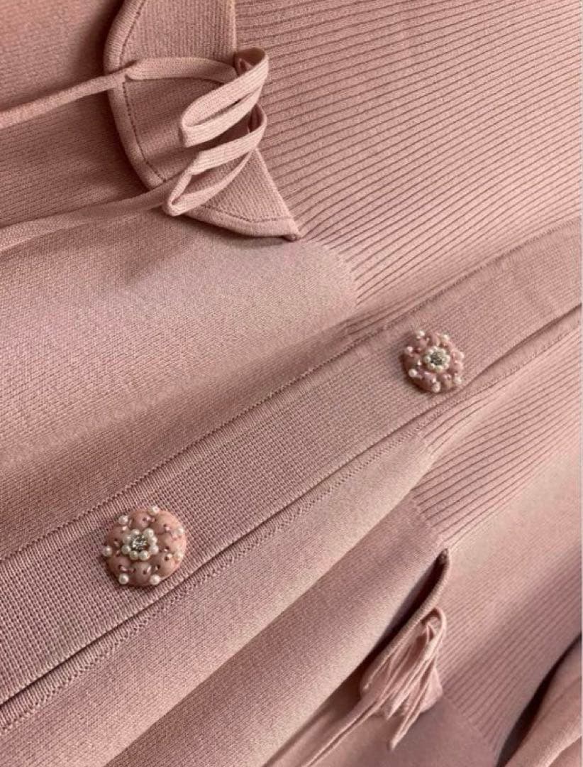 ♡2025秋冬前立てビジュー使いリブ編みVネックカーディガン