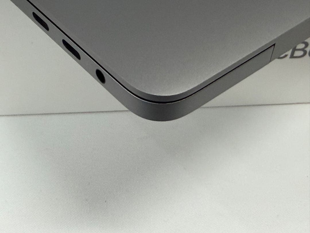 MacBook本体 MacBook Pro (16-inch, 2019) MVVJ2J/A