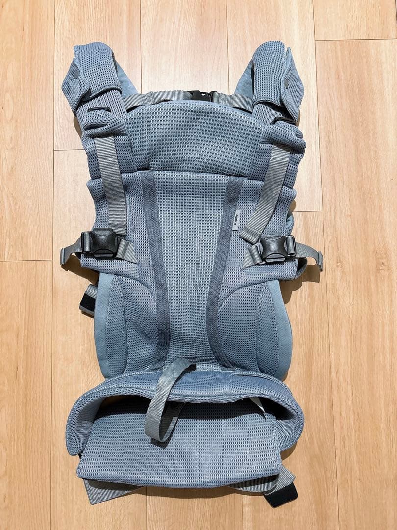 【付属品全完備】アップリカ ラクリス 抱っこ紐 グレー