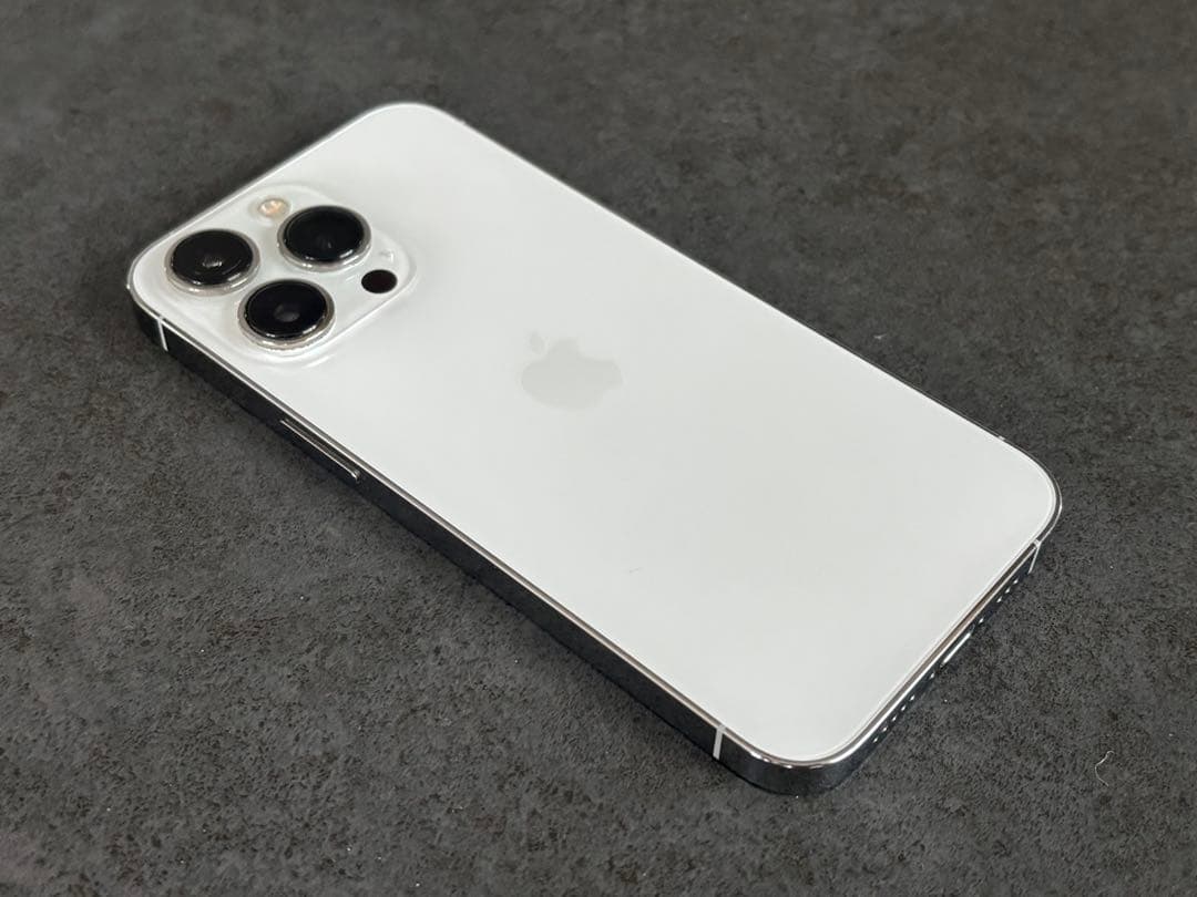 iphone13Proシルバー