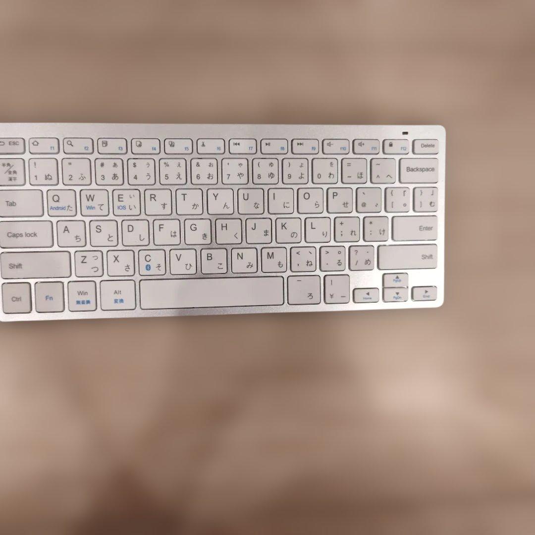 Apple iPad シルバー 本体 + キーボード・マウス・カバー