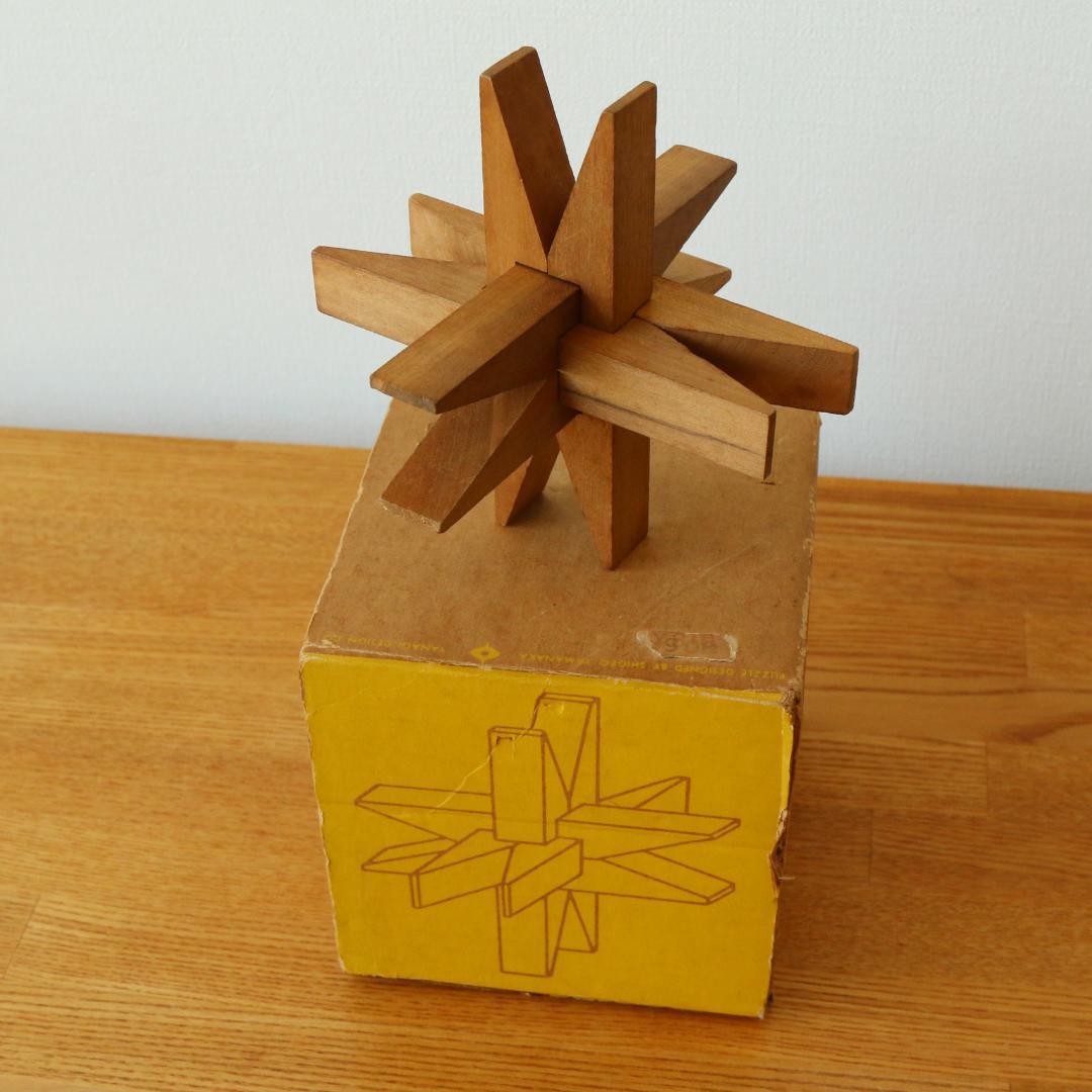 山中組木工房　柳宗理デザイン 釘を使用しない木組みパズル　A 箱付き