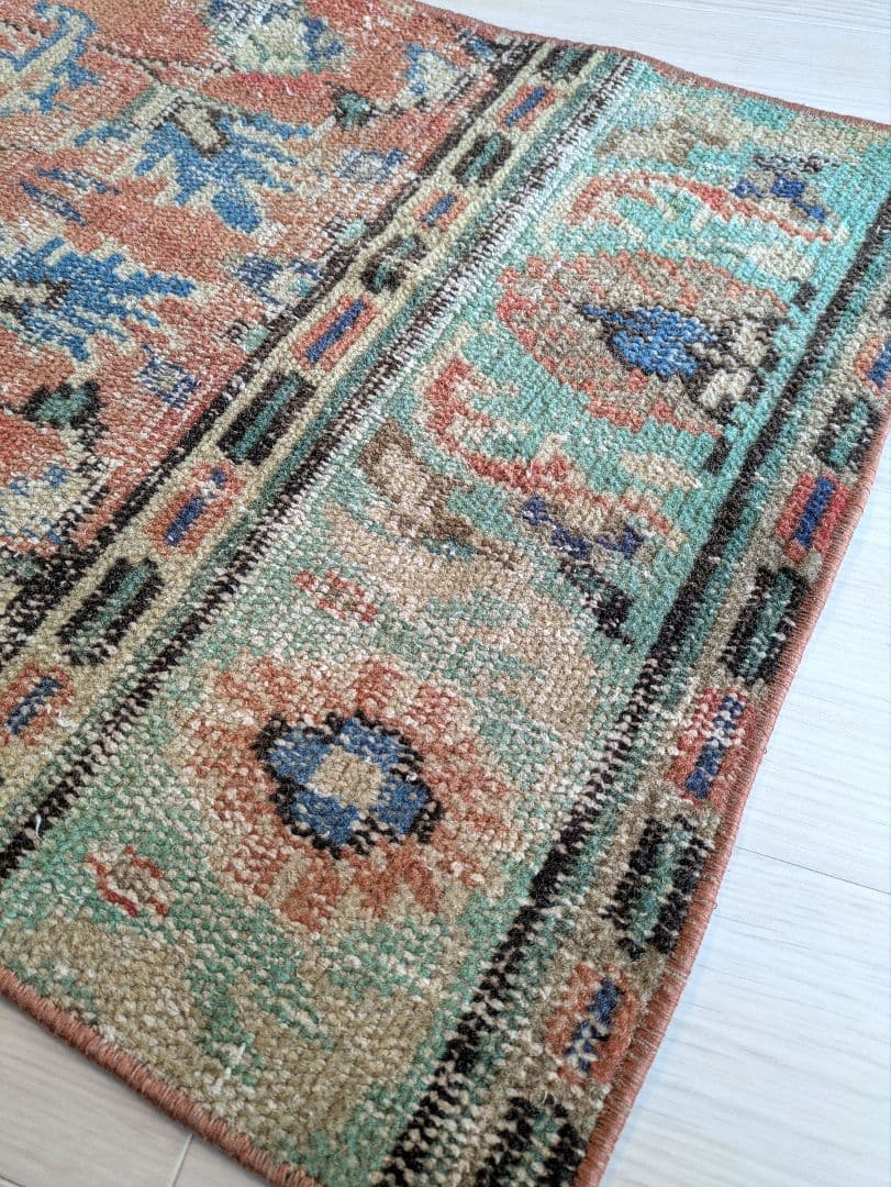 50×91 ラコッタオレンジ×トルコブルー　トルコヴィンテージラグ　ミニサイズ
