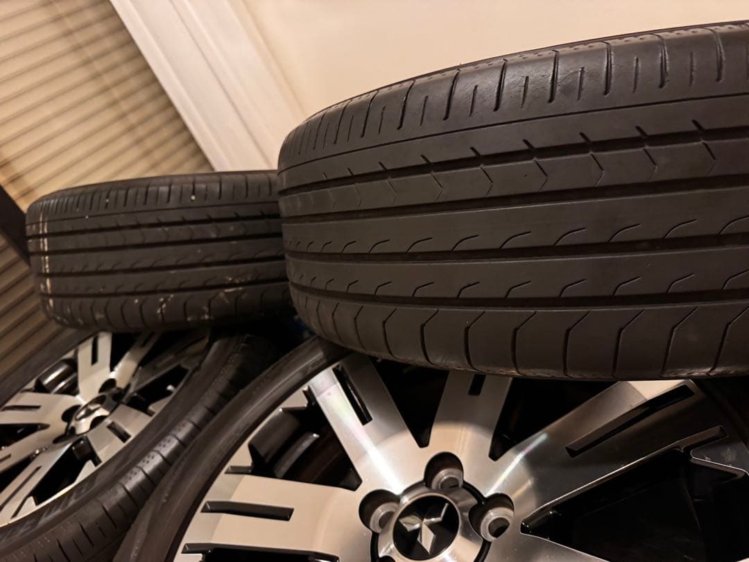 デリカd5 純正18インチ ヨコハマタイヤ　バリ溝。引き取り希望！