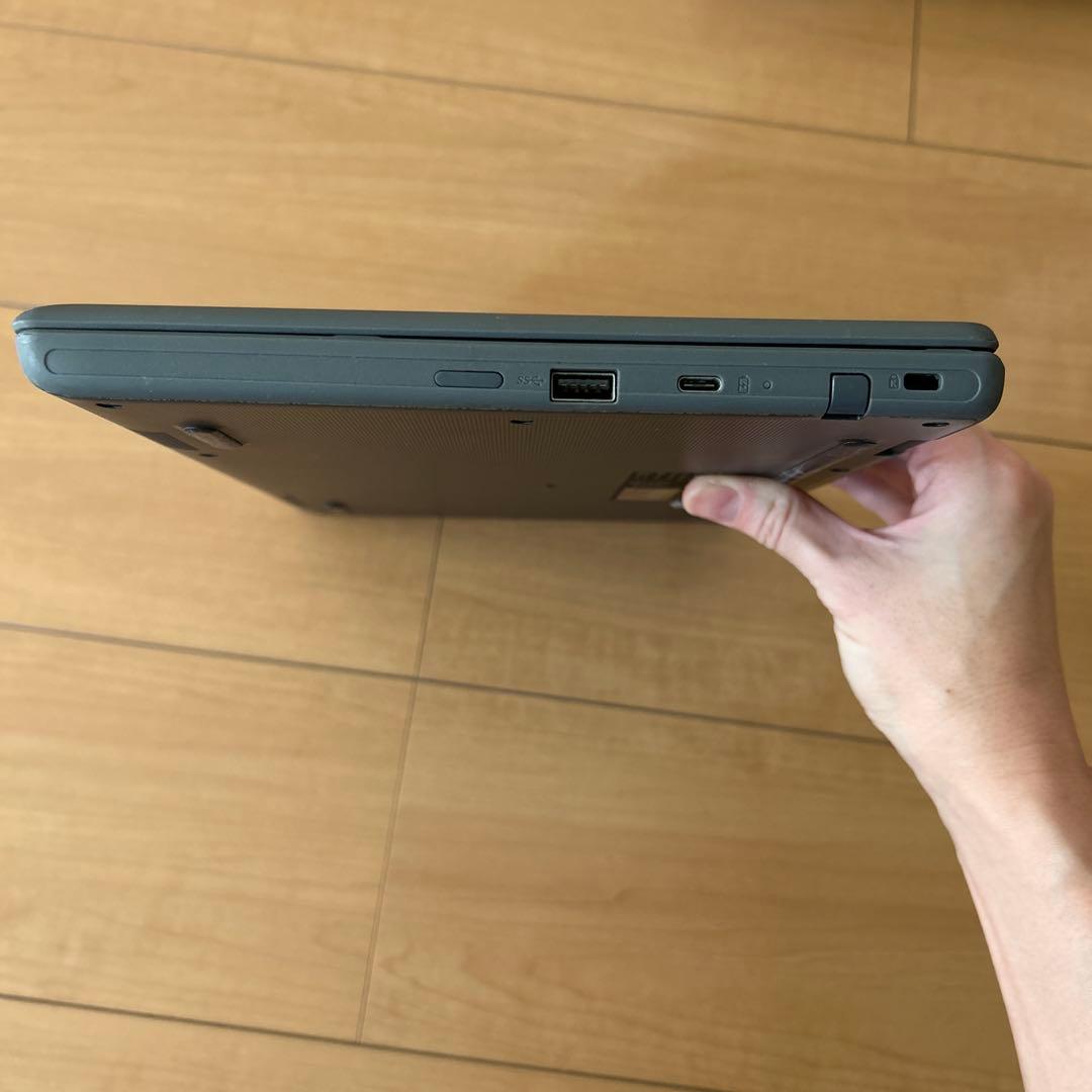 ASUS クロームブック　CR1100FK