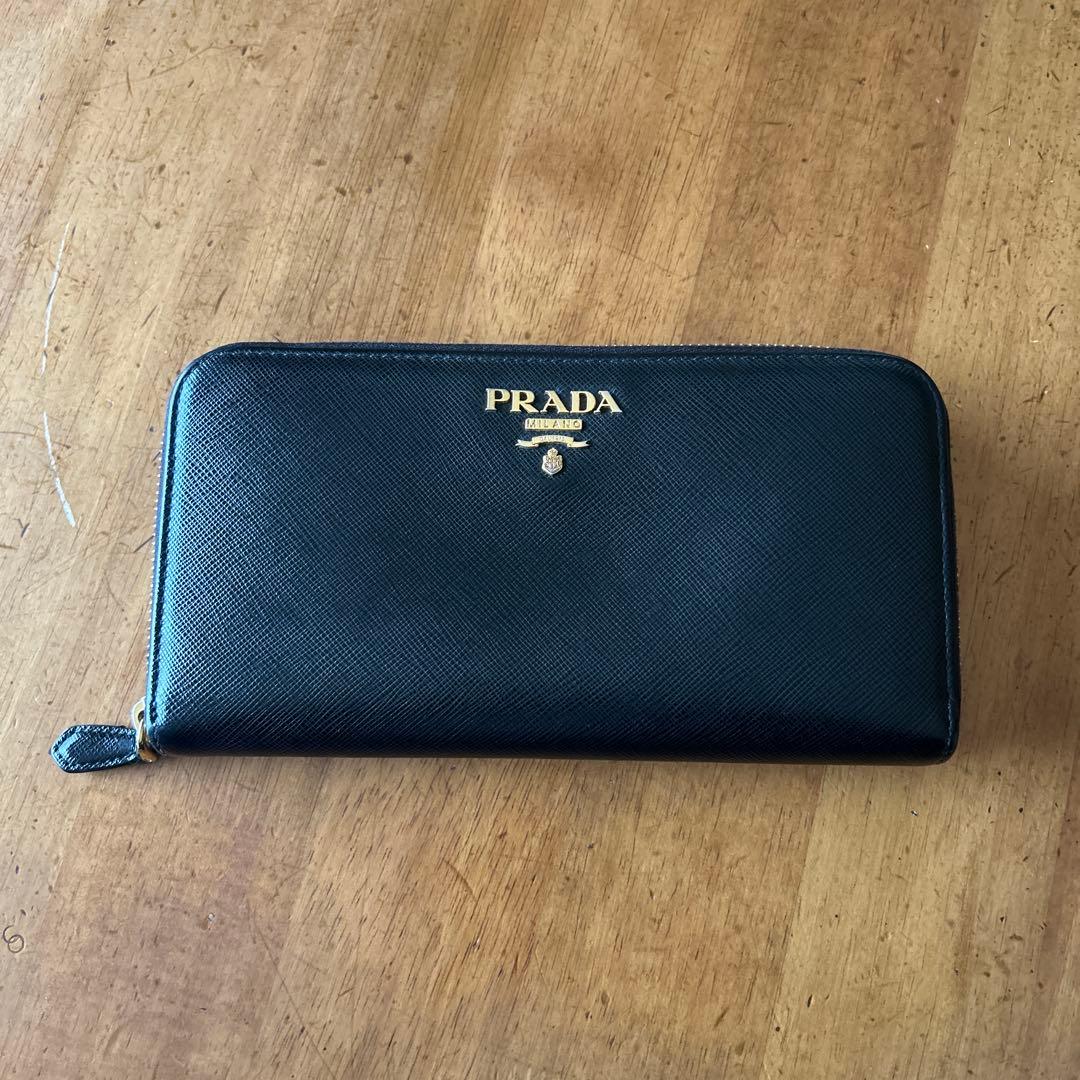 じ*い様 PRADA ブラック 長財布　サフィアーノレザー　黒 ゴールドロゴ