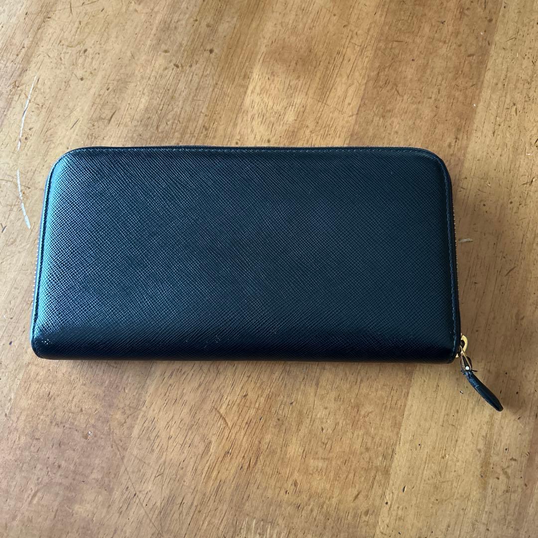 じ*い様 PRADA ブラック 長財布　サフィアーノレザー　黒 ゴールドロゴ