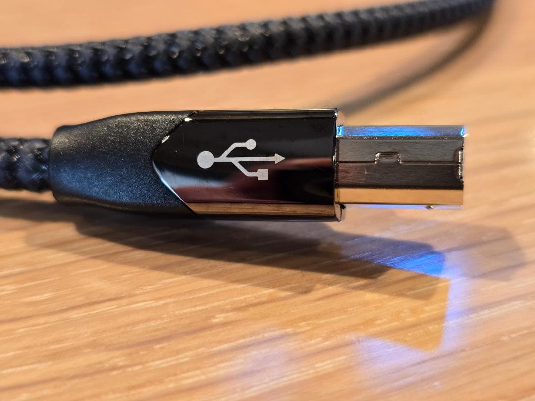 AudioQuest USBケーブル USB2/CAR/0.75M 中古美品