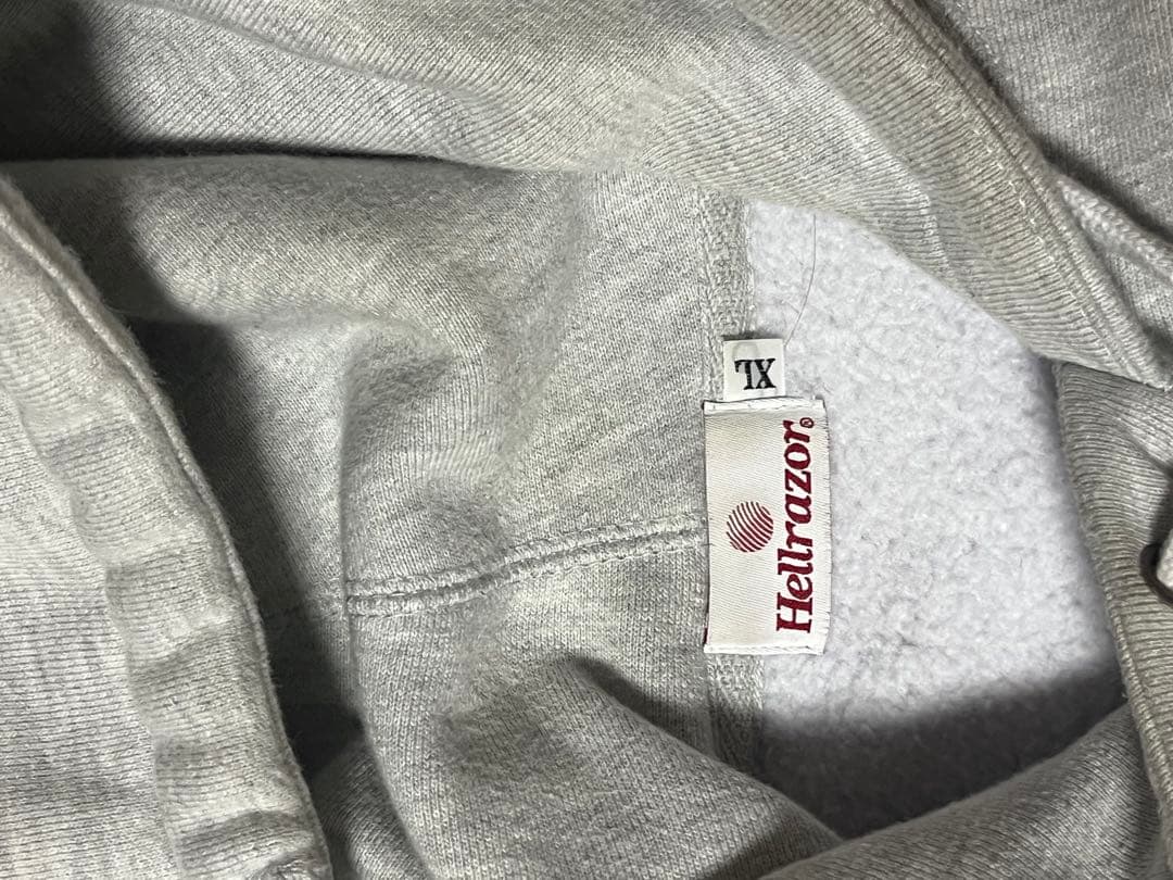 ジ*ン様 hellrazor HELLRAZOR グレー パーカー 刺繍　スケー