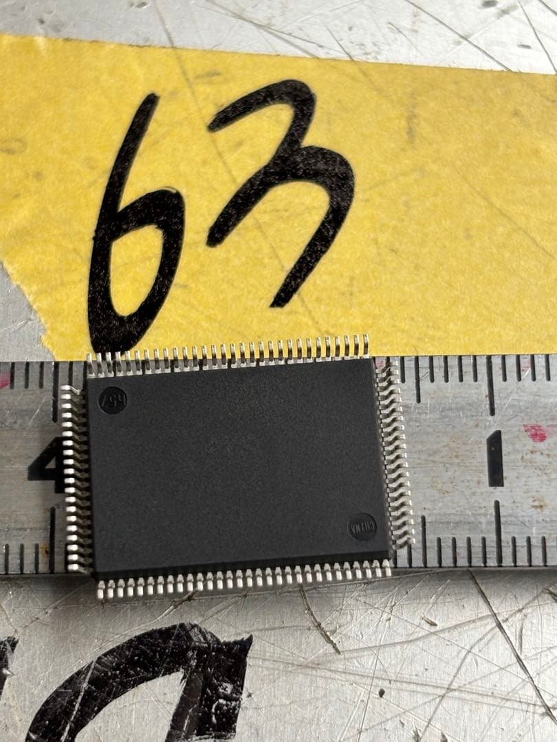 330個。電子部品ICチップ TK7N4242P1。新品同様。未使用。長期保管品