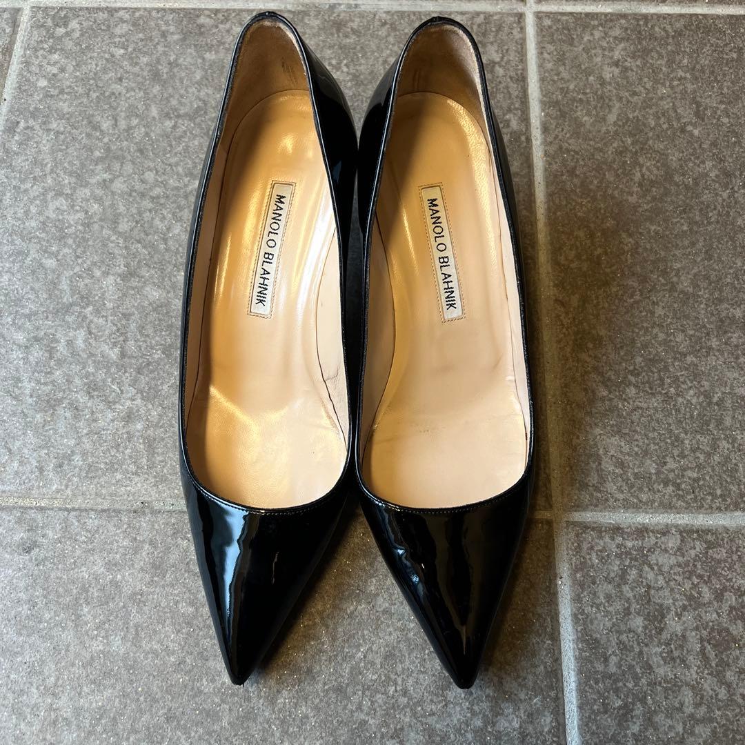 MANOLO BLAHNIK マノロブラニク エナメルパンプス 38 24 黒