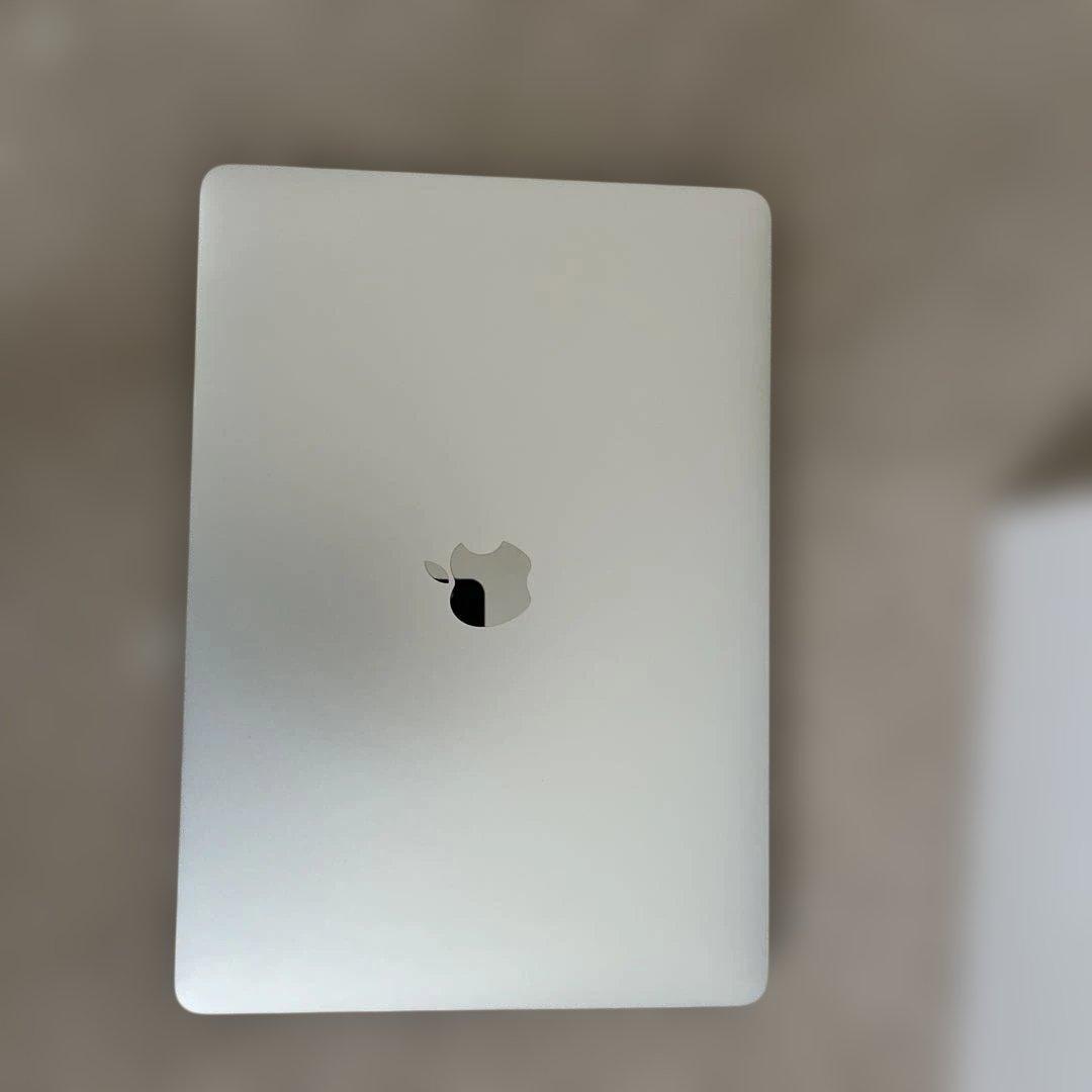 【ほぼ新品】MacBookAir 13inch 20208GB/256GB/M1