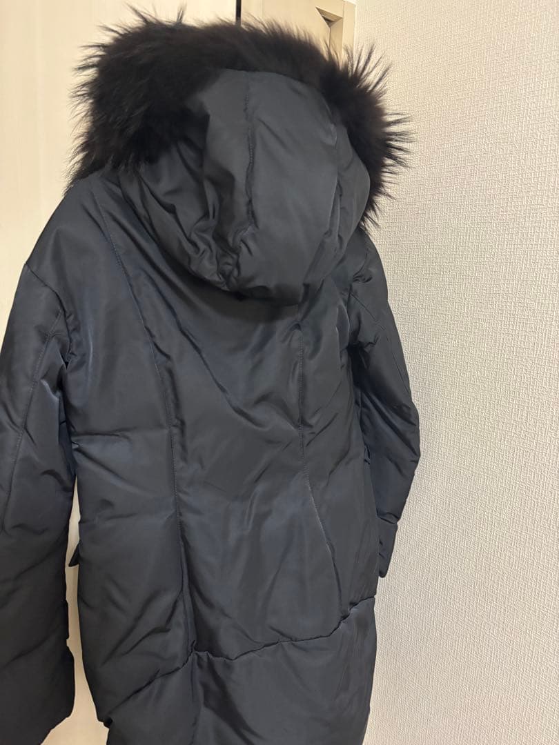 モンクレール　フード付きブラックダウン　レディース　最終値下げ