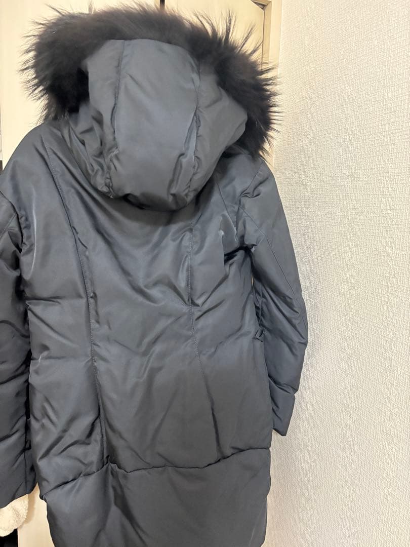 モンクレール　フード付きブラックダウン　レディース　最終値下げ