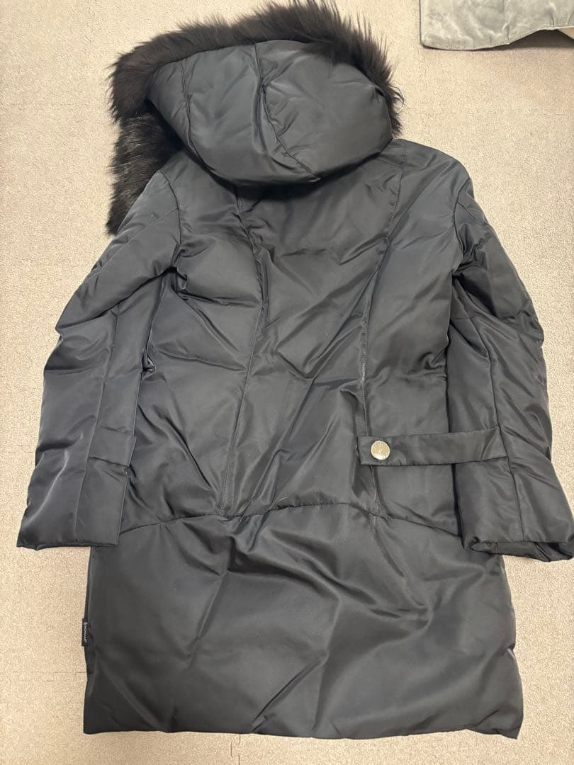 モンクレール　フード付きブラックダウン　レディース　最終値下げ