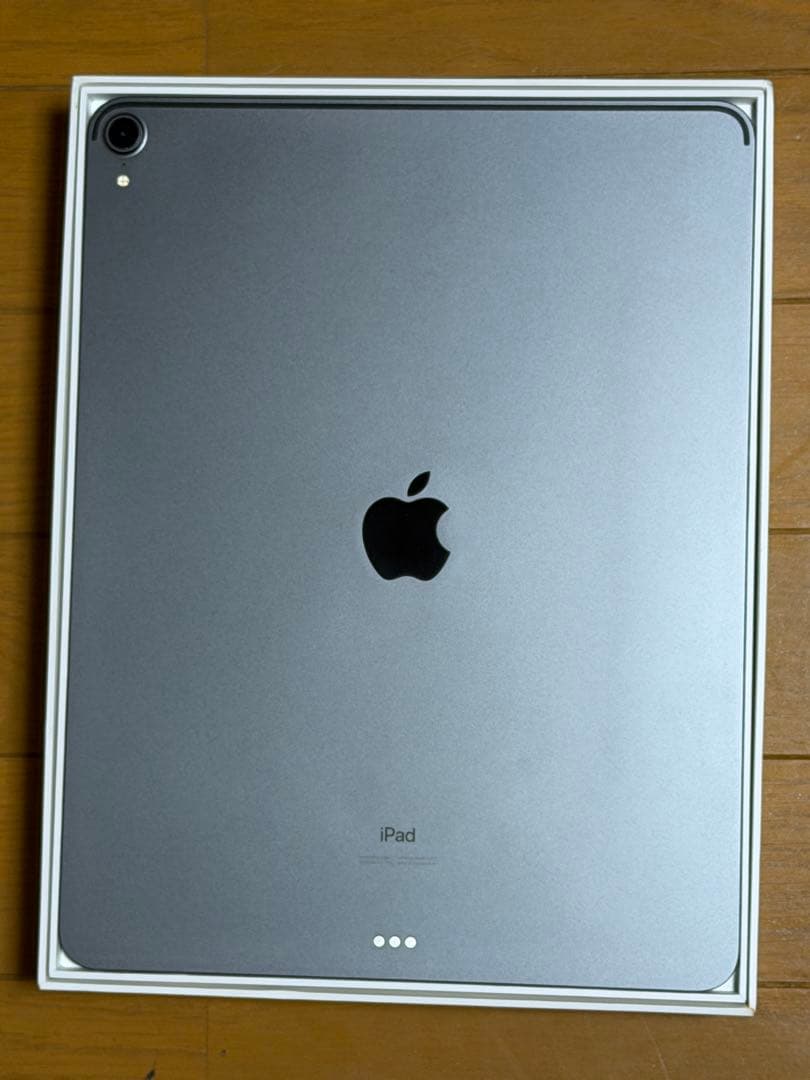 iPad pro12.9 1TBスペースグレー + Smart Keyboard