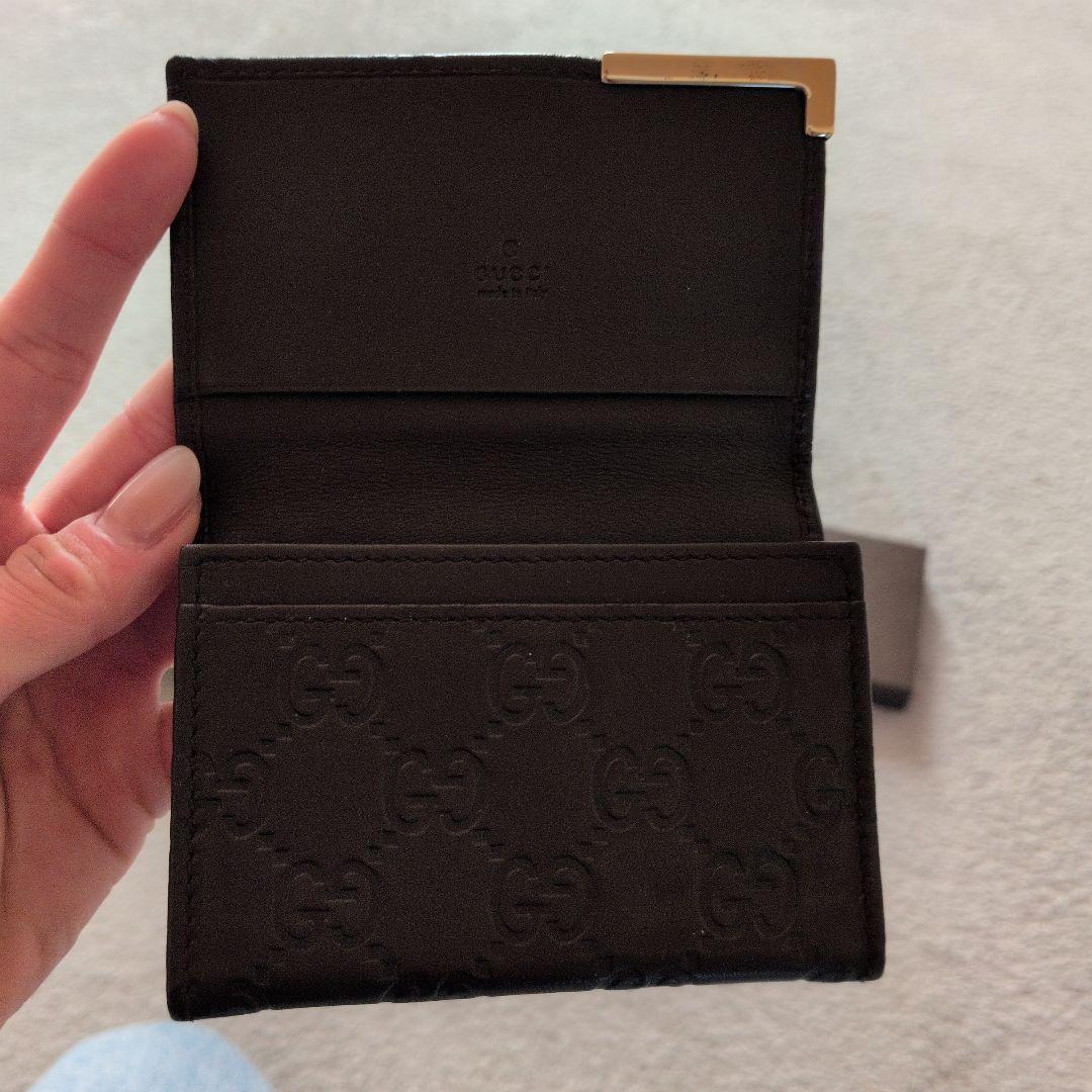GUCCI ブラックレザー名刺入れ GGパターン