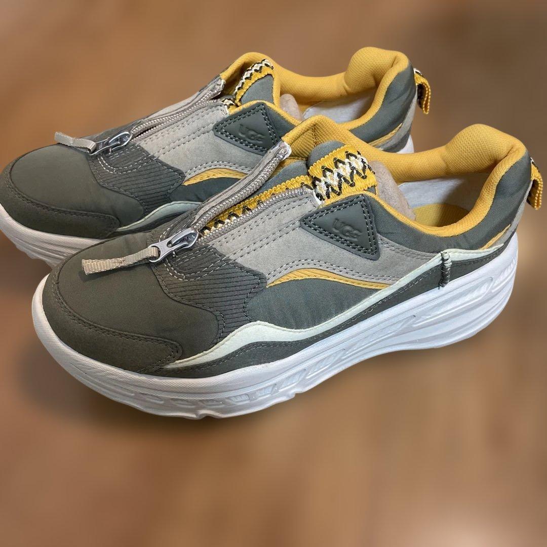 新品未使用　UGG アグ　スニーカー 26cm