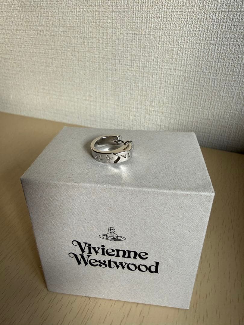Vivienne Westwood ピアス